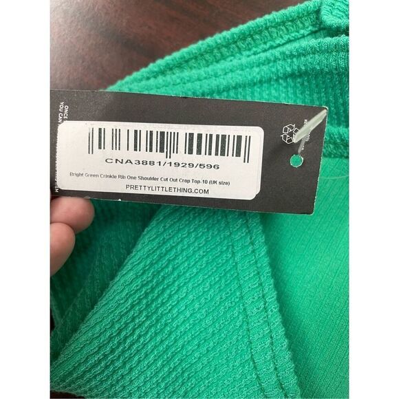 NWT Pretty Little Things Bright Green Crinkle Rib One Shoulder Cut Out Crop Top - Picture 7 of 8